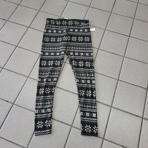 NWT Women's M(8-10) Time And Tru Fairisle Black Snowflakes Christmas Legging